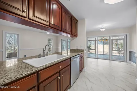 103 Seagull Way Hubert NC 28539