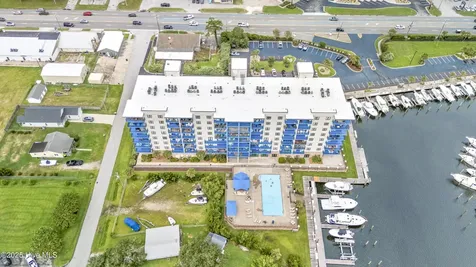 4425 Arendell Street Morehead City NC 28557