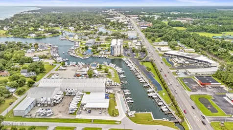 4425 Arendell Street Morehead City NC 28557