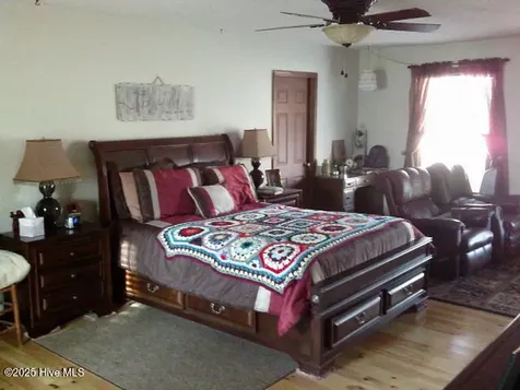 2391 Bill Hooks Road Whiteville NC 28472