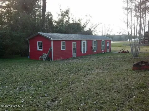 2391 Bill Hooks Road Whiteville NC 28472