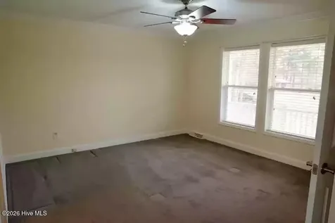 123 Mobley Street Roanoke Rapids NC 27870