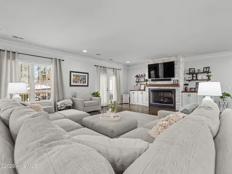 201 Saint Charles Lane Jacksonville NC 28546