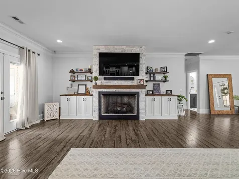 201 Saint Charles Lane Jacksonville NC 28546