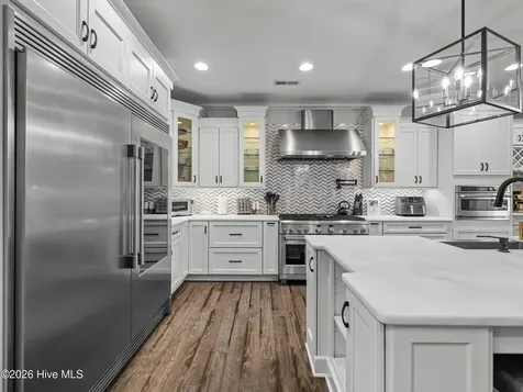 201 Saint Charles Lane Jacksonville NC 28546