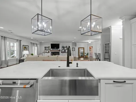 201 Saint Charles Lane Jacksonville NC 28546