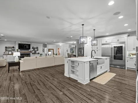 201 Saint Charles Lane Jacksonville NC 28546