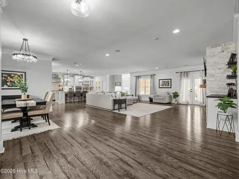 201 Saint Charles Lane Jacksonville NC 28546