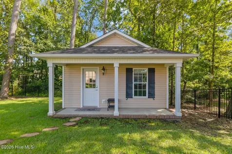 201 Saint Charles Lane Jacksonville NC 28546