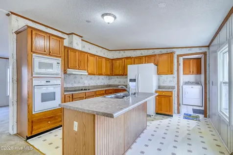 876 Mcclammy Road Hampstead NC 28443