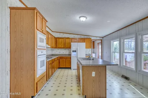 876 Mcclammy Road Hampstead NC 28443
