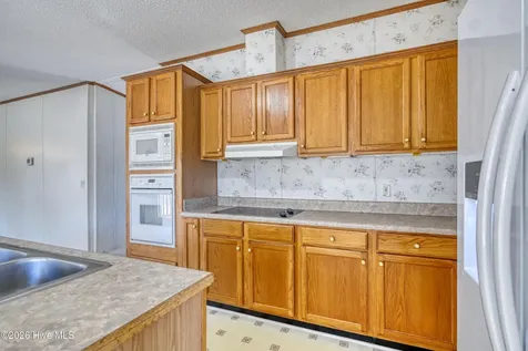 876 Mcclammy Road Hampstead NC 28443