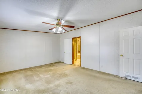 876 Mcclammy Road Hampstead NC 28443