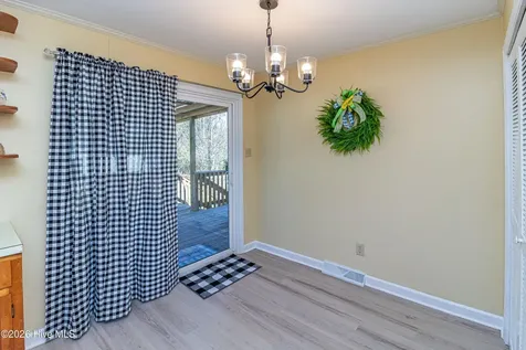 3305 Evelyn Drive Kinston NC 28504