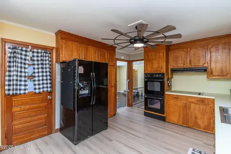 3305 Evelyn Drive Kinston NC 28504