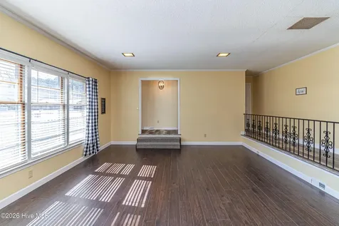 3305 Evelyn Drive Kinston NC 28504