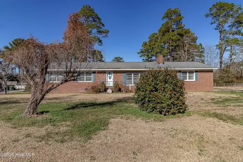 3305 Evelyn Drive Kinston NC 28504