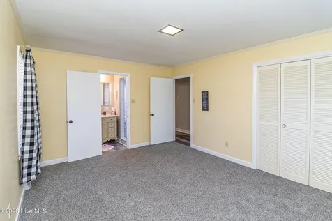 3305 Evelyn Drive Kinston NC 28504