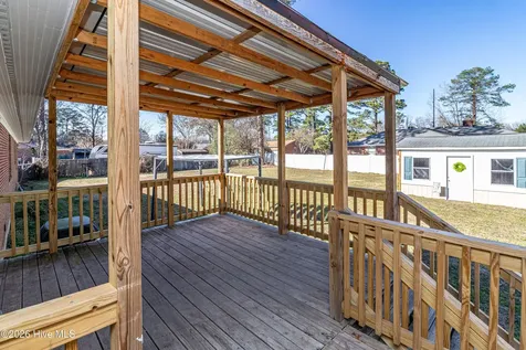 3305 Evelyn Drive Kinston NC 28504
