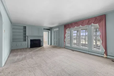 201 E Hargett Street Richlands NC 28574