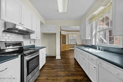 201 E Hargett Street Richlands NC 28574