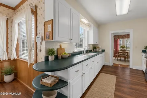 201 E Hargett Street Richlands NC 28574