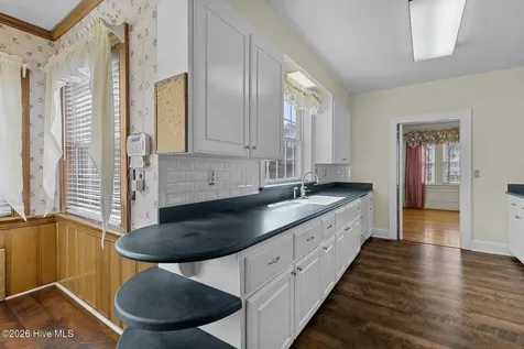 201 E Hargett Street Richlands NC 28574