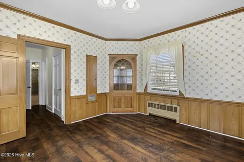 201 E Hargett Street Richlands NC 28574