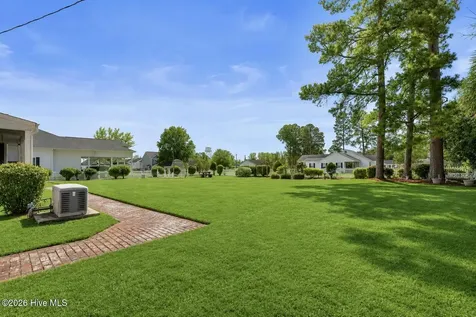201 E Hargett Street Richlands NC 28574