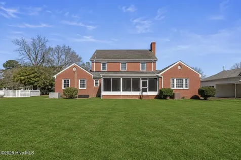 201 E Hargett Street Richlands NC 28574