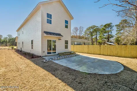 439 Factory Road Hampstead NC 28443