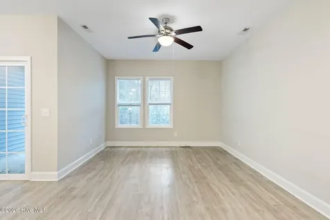 212 N Stingray Lane Sneads Ferry NC 28460
