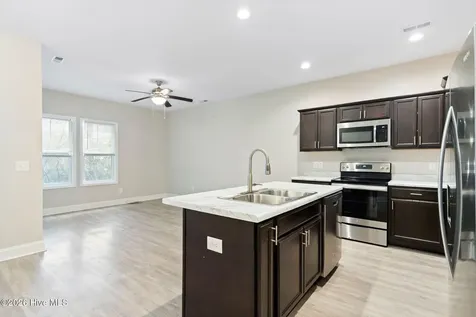 212 N Stingray Lane Sneads Ferry NC 28460