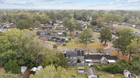 802 Westminster Lane Kinston NC 28501