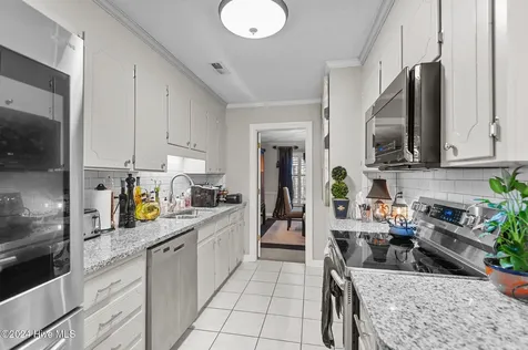 802 Westminster Lane Kinston NC 28501