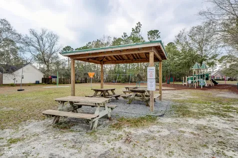 527 Chadwick Shores Drive Sneads Ferry NC 28460