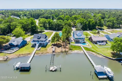 527 Chadwick Shores Drive Sneads Ferry NC 28460