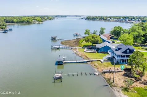 527 Chadwick Shores Drive Sneads Ferry NC 28460