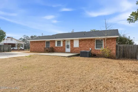 907 Thomas Street Rockingham NC 28379