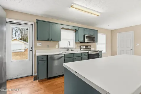 907 Thomas Street Rockingham NC 28379