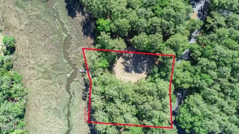 2933 Island Drive SE Bolivia NC 28422
