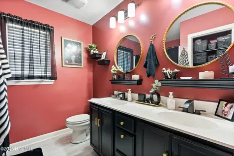 225 Lockwood Court Hubert NC 28539