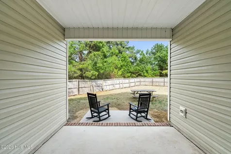 225 Lockwood Court Hubert NC 28539