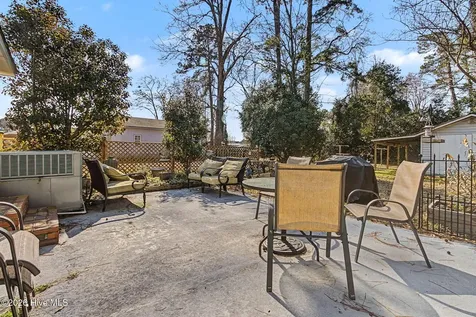 92 S Elm Street Clarkton NC 28433