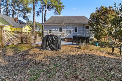 92 S Elm Street Clarkton NC 28433
