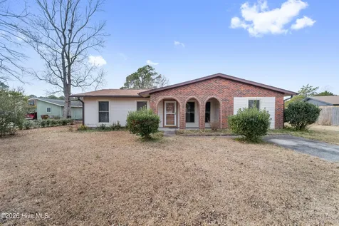 6002 E Red Oak Court Jacksonville NC 28546