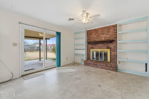 6002 E Red Oak Court Jacksonville NC 28546