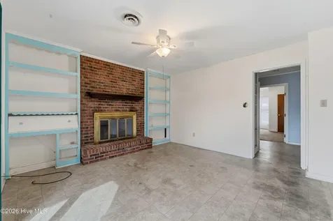 6002 E Red Oak Court Jacksonville NC 28546