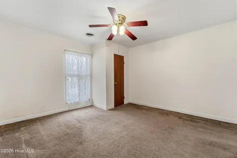 6002 E Red Oak Court Jacksonville NC 28546