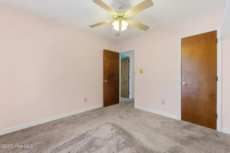 6002 E Red Oak Court Jacksonville NC 28546